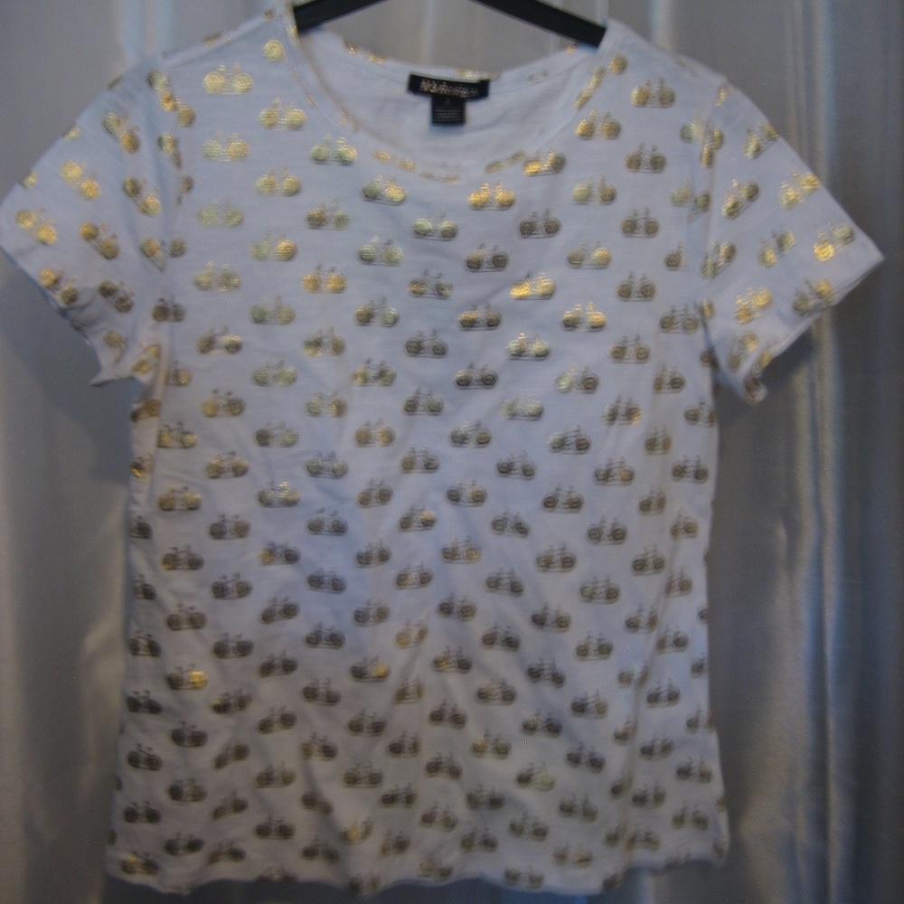 BY design Junior Size White Shirt with Gold Bicycles Sz S 100% Cotton NWWT